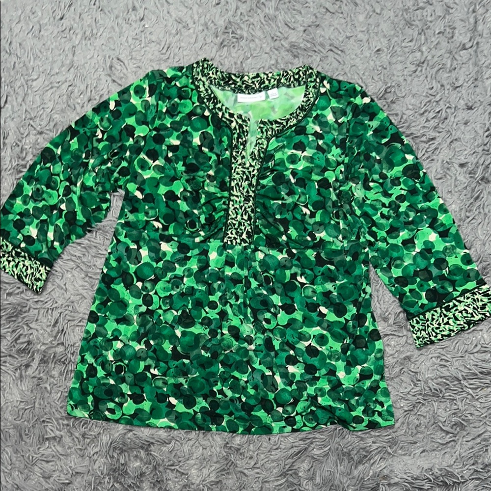 Susan Gravwr Green Patterned top